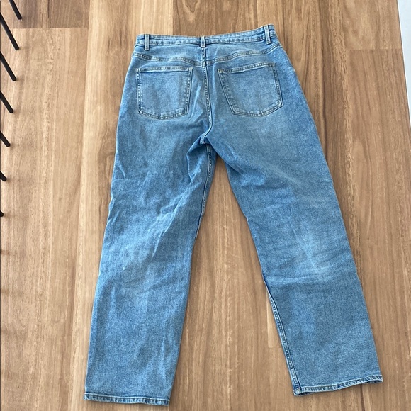 Stylish Distressed Blue Jeans - Picture 2 of 3